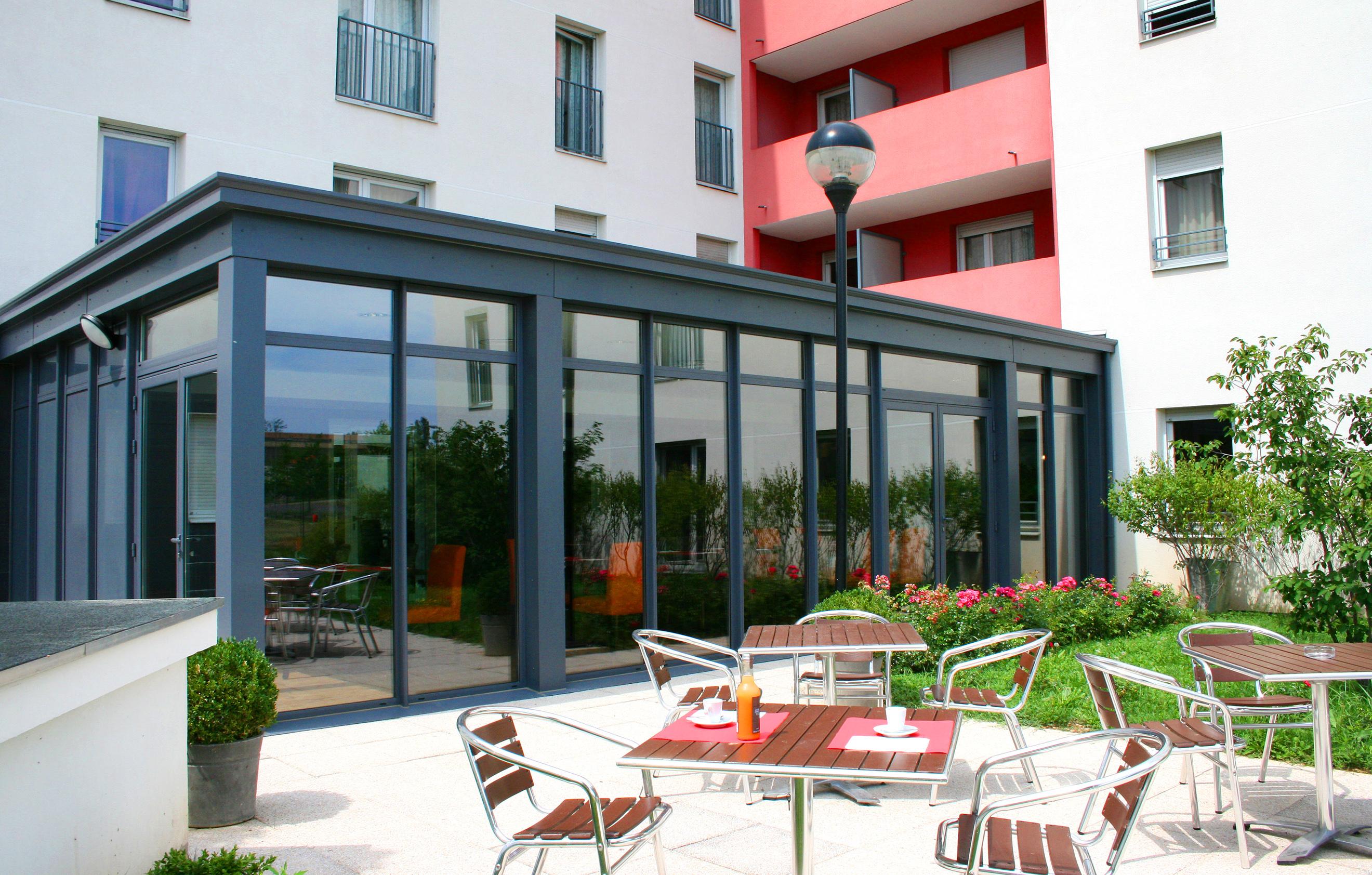 Appart'Hotel Odalys City - Bioparc Lyon Est Ngoại thất bức ảnh