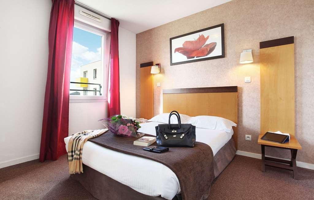 Appart'Hotel Odalys City - Bioparc Lyon Est Phòng bức ảnh