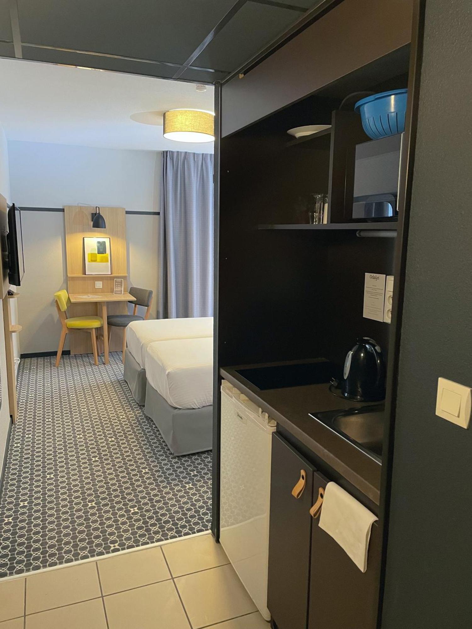 Appart'Hotel Odalys City - Bioparc Lyon Est Ngoại thất bức ảnh