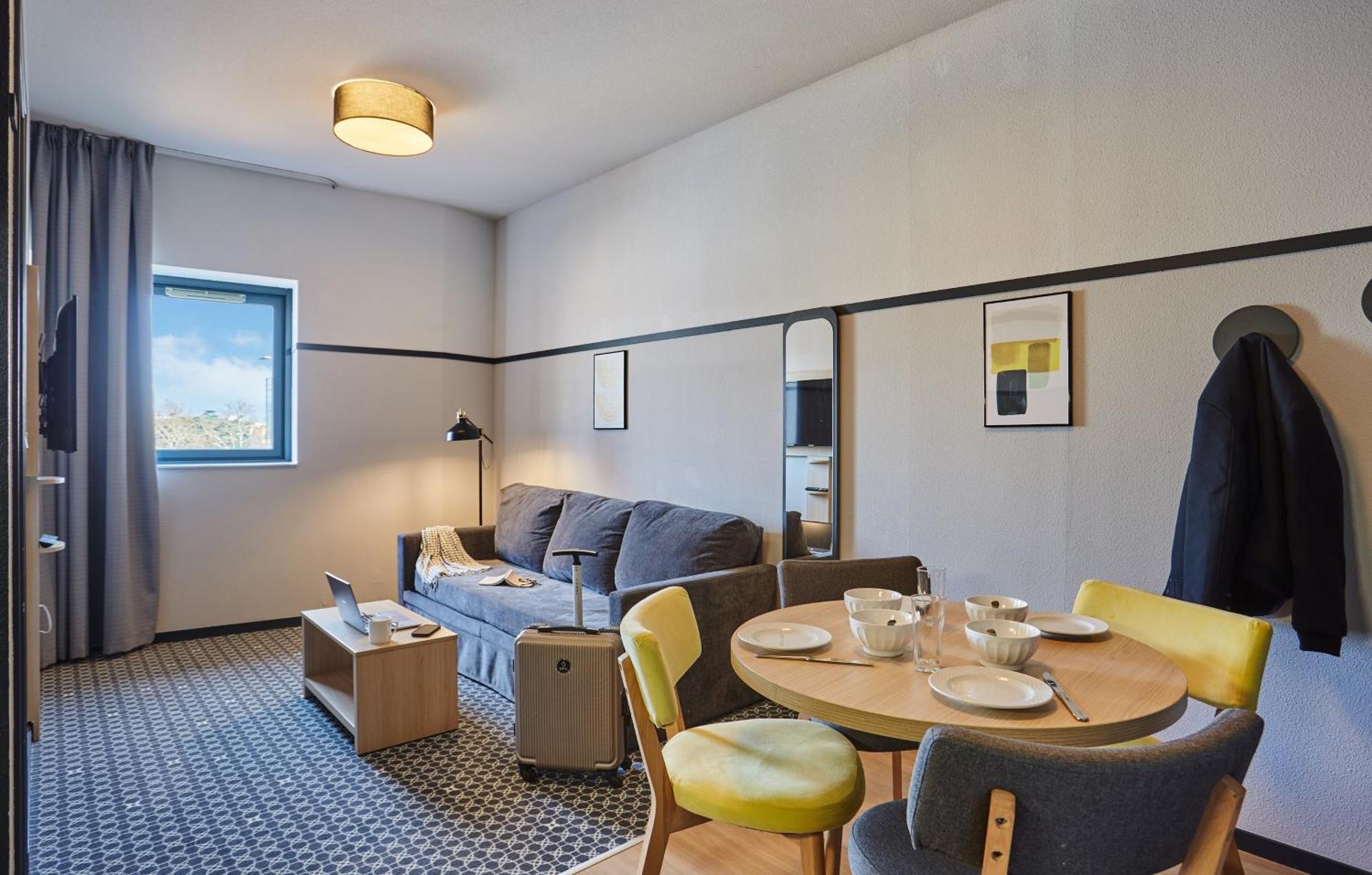 Appart'Hotel Odalys City - Bioparc Lyon Est Ngoại thất bức ảnh