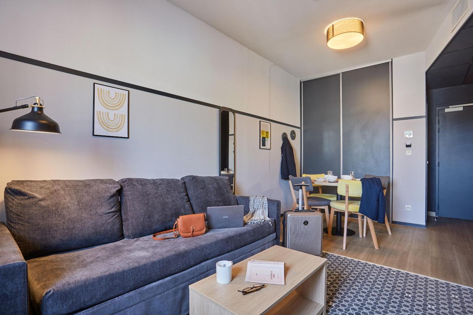Appart'Hotel Odalys City - Bioparc Lyon Est Ngoại thất bức ảnh