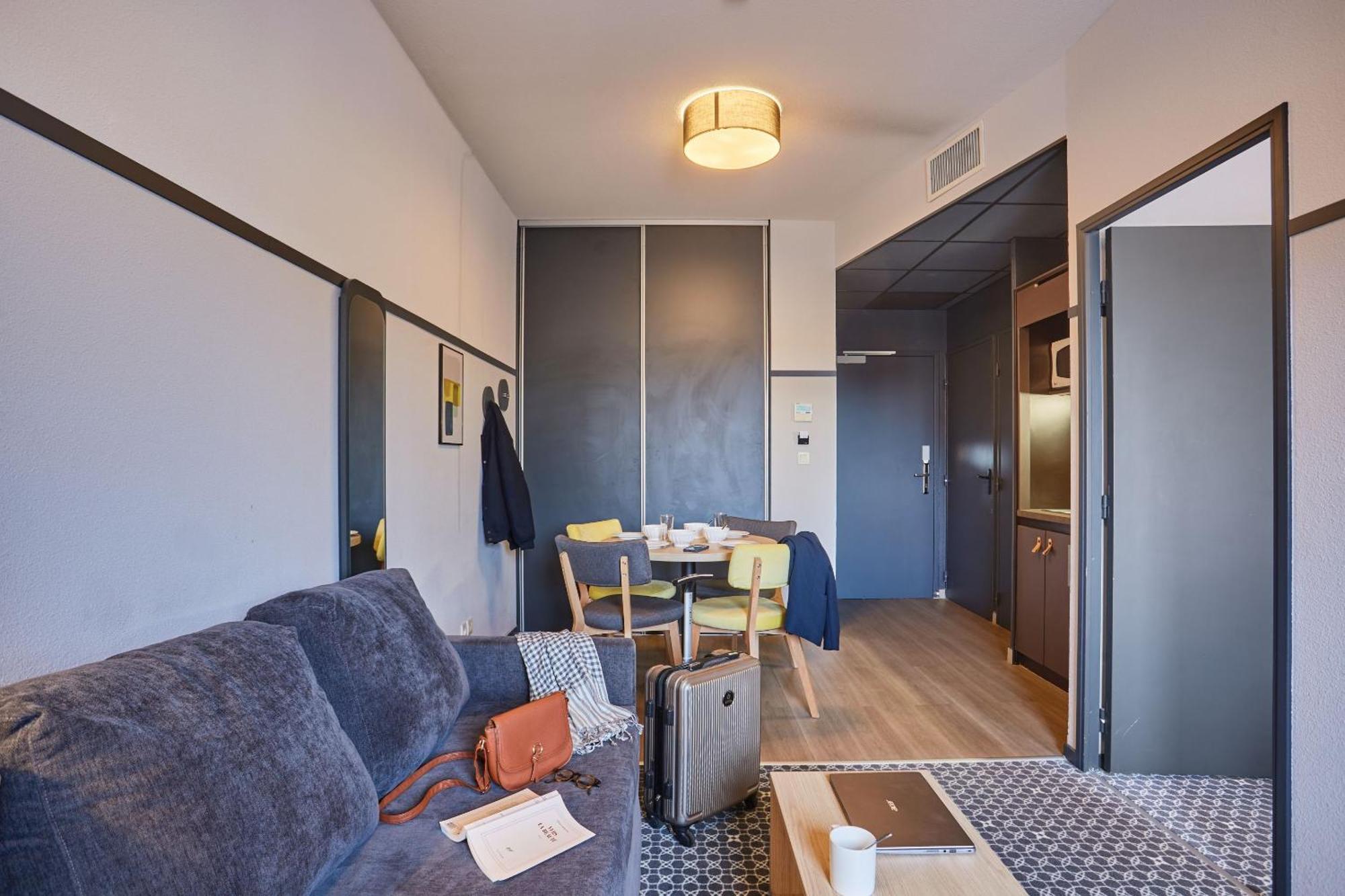 Appart'Hotel Odalys City - Bioparc Lyon Est Ngoại thất bức ảnh