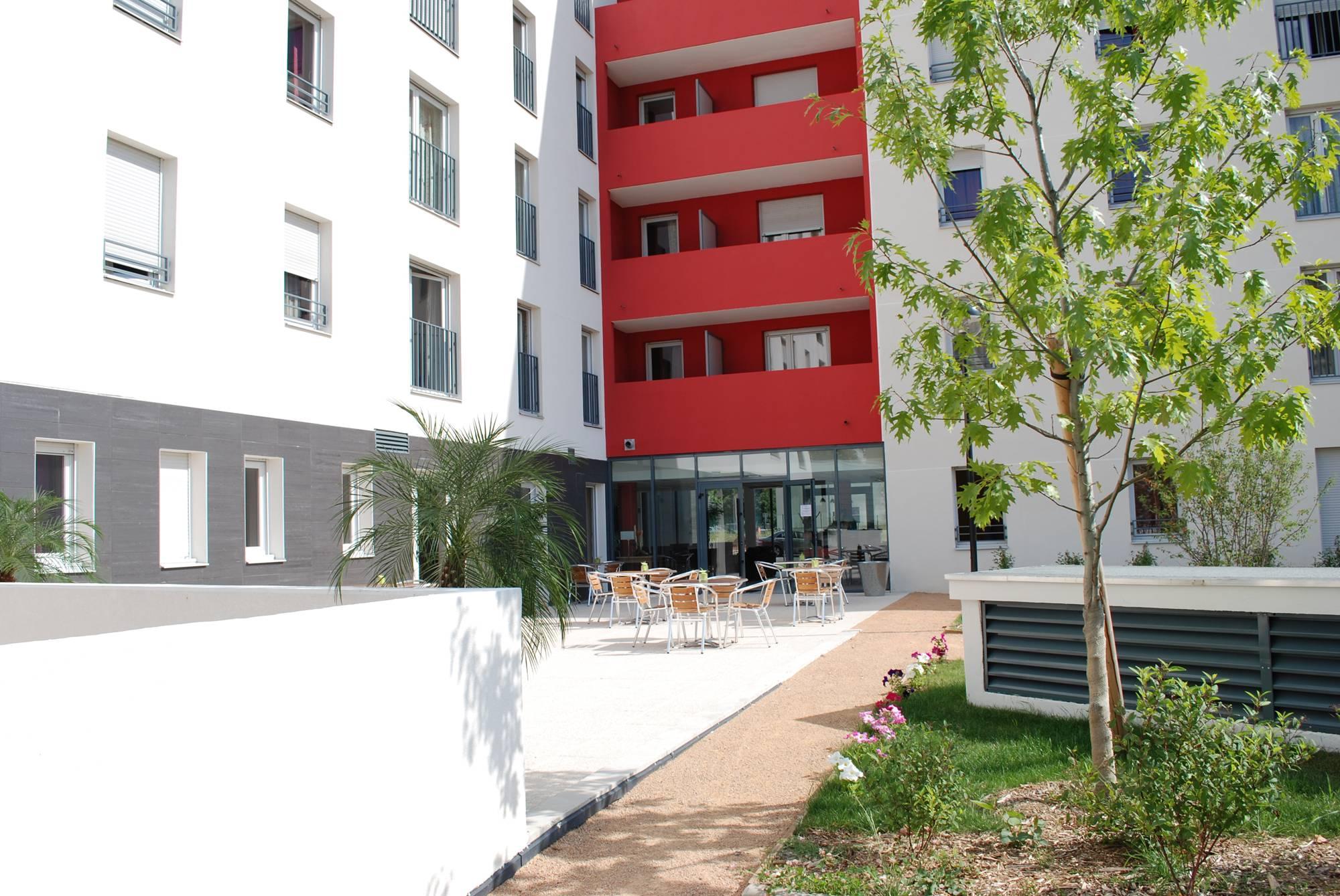 Appart'Hotel Odalys City - Bioparc Lyon Est Ngoại thất bức ảnh