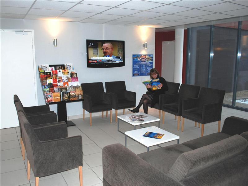 Appart'Hotel Odalys City - Bioparc Lyon Est Ngoại thất bức ảnh