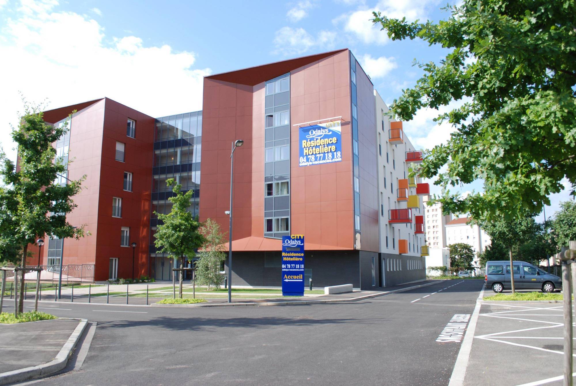 Appart'Hotel Odalys City - Bioparc Lyon Est Ngoại thất bức ảnh